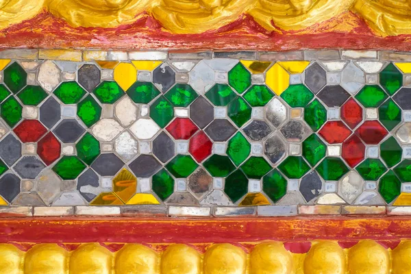Arte mosaico de vidrio en la pared, fondo de mosaico. mosaico colorido — Foto de Stock