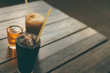 Ahşap masa arka plan, Turkish vintage tarzı buz siyah kahve 