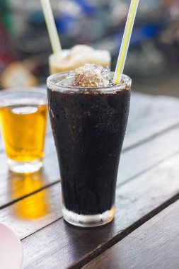 Ahşap masa arka plan, Turkish vintage tarzı buz siyah kahve 