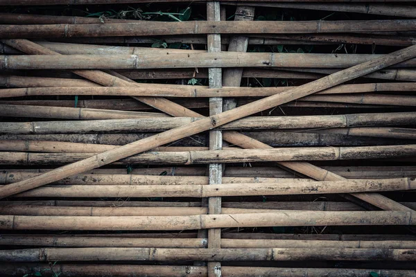 Bambu staket vägg bakgrund och textur. — Stockfoto