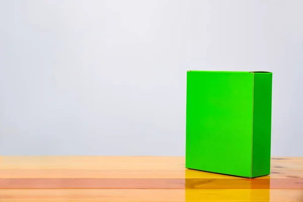 Prázdný balíček zelené krabici vzorovou pro položky produktů na w — Stock fotografie