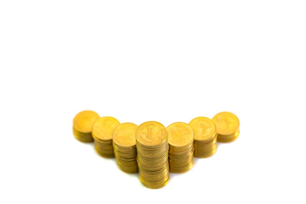 Increasing columns of coins, piles of gold coins arranged as a g — Stock Photo, Image