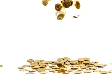 Düşen altın para busin beyaz arka plan üzerinde izole