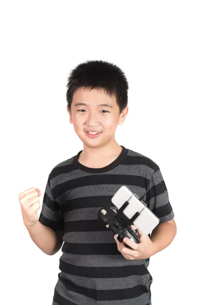 Erfolgreiche glückliche und attraktive asiatische Junge mit Hexacopter dro — Stockfoto