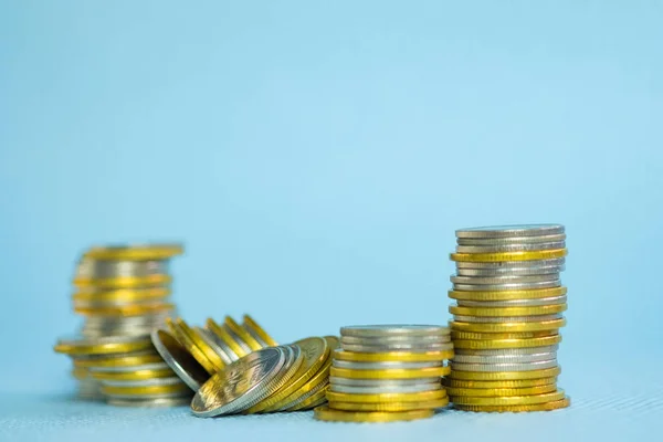 Montones de monedas con espacio de copia para negocios y conce financiero — Foto de Stock