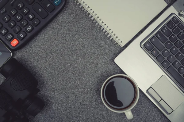 Dizüstü bilgisayar ya da dizüstü bilgisayar ve diğer aygıt, hesap makinesi ve Kupası