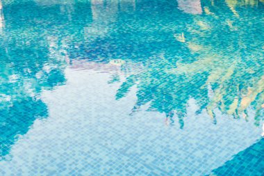 Mavi soyut mozaik karolar Yüzme havuzun dibinde b