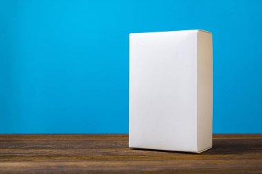 Ahşap t uzun maddelerle boş paket beyaz karton kutu