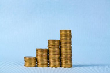 Sikke, adım kopya alanı ile yığınları madalyonun artan sütunlar