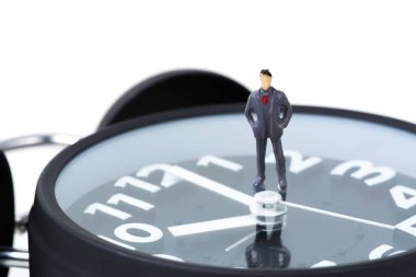 Şekil minyatür işadamı veya alarm ile duran küçük insanlar