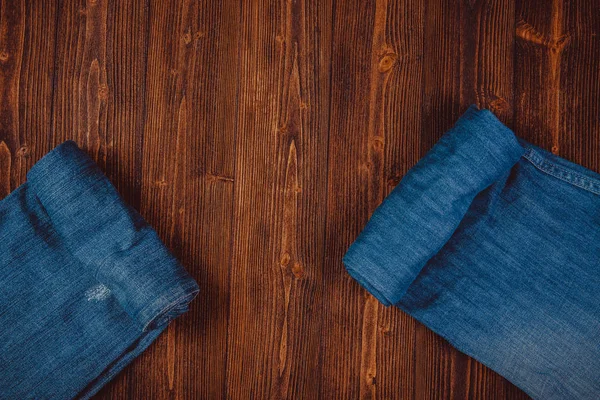 Roll Frayed jeans o azul colección de vaqueros vaqueros en bruto w oscuro — Foto de Stock