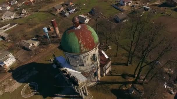 素晴らしいカトリック教会の航空写真ビュー Pidgirci ウクライナ リヴィウ地域 に位置するカトリック教会 カトリック教会の眺めの古い — ストック動画