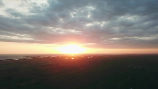 Vista Aérea Del Amanecer Estepa Salida Del Sol Pradera Aérea — Vídeo de stock