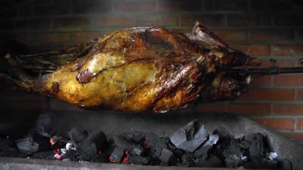 Agnello Carcassa Arrosto Spiedo Pecora Allo Spiedo Arrosto Agnello Intero — Video Stock