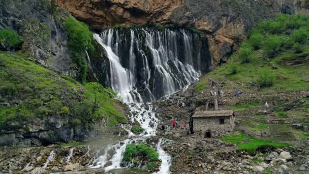 Aladaglar Nemzeti Park Vízesések Vízesés Aladaglar Nemzeti Parkban Törökországban Kapuzbasi — Stock videók