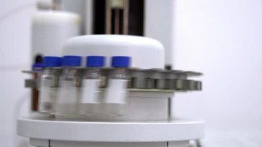 Laboratuvar spektrometresi, tıbbi laboratuvar ekipmanları, laboratuvar araştırmaları için ekipman, modern laboratuvar ekipmanları.