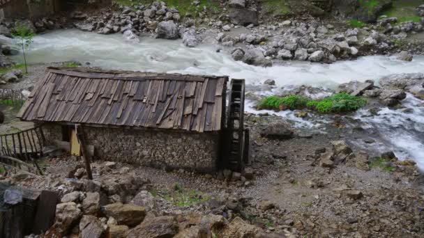 Vattenfall Aladaglar Nationalpark Turkiet Kapuzbasi Vattenfall Kayseri Turkiet Vattenkvarn Vattenfall — Stockvideo