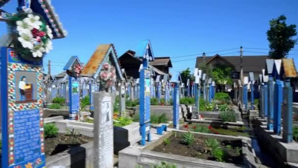 Colored Tombstones Spiritual Merry Cemetery Maramures Romania Decorated Tombstones Merry — ストック動画