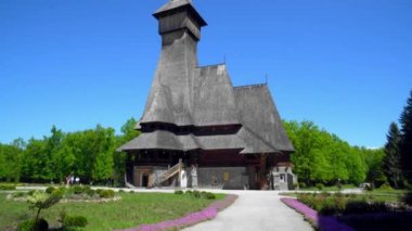 Romanya 'nın Maramures kentindeki ahşap kilise, Dünyanın en yüksek ahşap kilisesi, Sapanta-Peri Manastırı, Bucovina Romanya, Unesco World' deki ahşap kilise 