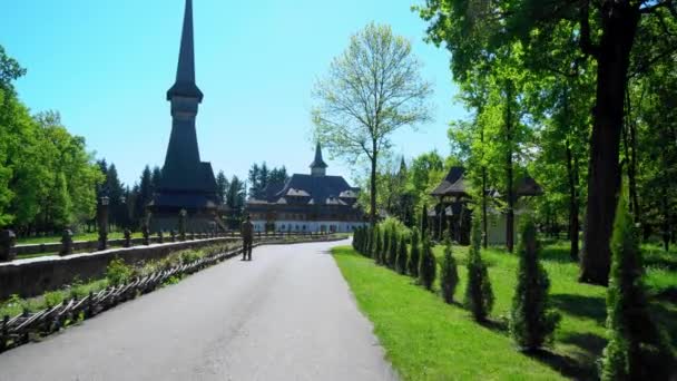 Iglesia Madera Más Alta Europa Monasterio Sapanta Peri Bucovina Rumania — Vídeos de Stock