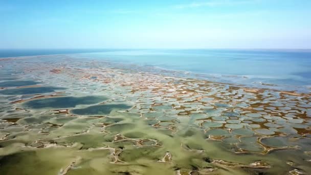 Vista Aérea Lagos Redondos Cerca Del Mar Vista Aérea Del — Vídeos de Stock