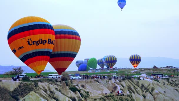 Luftballonger Vid Soluppgången Kappadokien Ballong Innan Starten Ballong Vid Soluppgången — Stockvideo