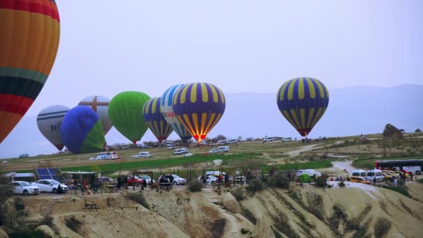 Luchtballonnen Bij Zonsopgang Cappadocië Ballon Voor Start Ballon Bij Zonsopgang — Stockvideo