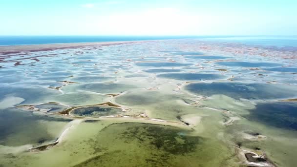 Karadeniz Deki Küçük Adalar Üzerinde Uçmak Sığ Deniz Birçok Adanın — Stok video