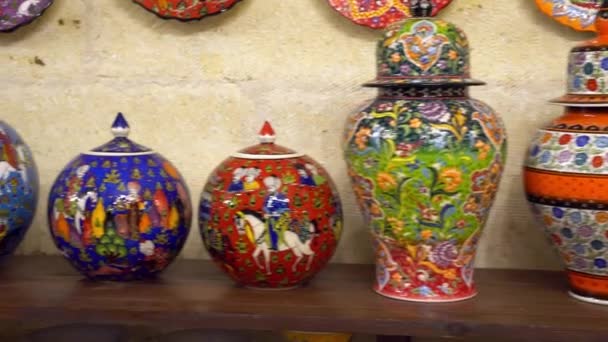 土耳其陶器特写 土耳其陶器绘画 土耳其市场陶器绘画 土耳其茶壶和花瓶绘画 土耳其陶瓷绘画 阿瓦诺斯旅游纪念品家居用品 — 图库视频影像