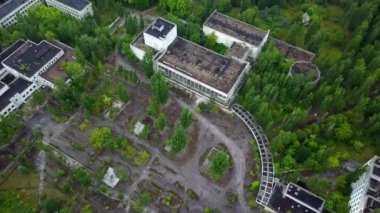 Pripyat 'ın havadan görünüşü, terk edilmiş Pripyat şehri, Pripyat' ın panoramik manzarası, terk edilmiş evler Çernobil yakınlarındaki Pripyat kasabası, Ukrayna