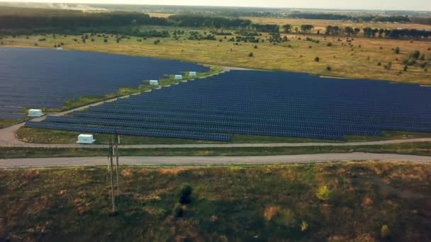 Letecký Pohled Solární Elektrárnu Letecký Pohled Solární Farmu Slunečním Světlem — Stock video