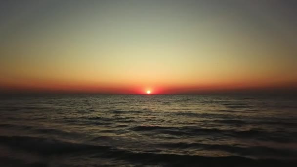 Flygfoto Över Soluppgång Över Havet Vacker Soluppgång Ocean Morgon Wawes — Stockvideo