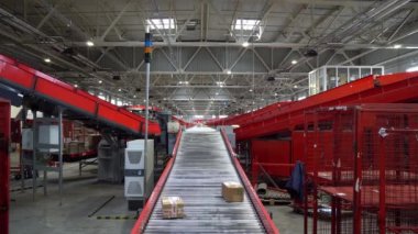 Posta Paketi Sıralama Hattı, Posta Taşıma Sistemi, Paketler Posta Ofisinde Şerit Taşıyıcı