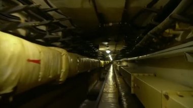 Kıtalararası füze fırlatmak için bir yeraltı sığınağında bir tünel, Sovyet askeri sığınağı, Sovyet yeraltı komuta merkezi, eski Sovyet üssü, eski Sovyet askeri üssü.