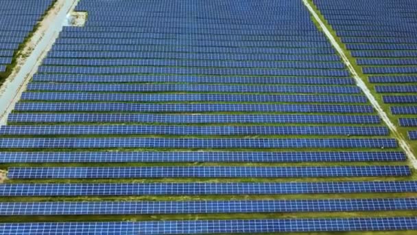 Vista Aérea Central Solar Vista Aérea Granja Solar Con Luz — Vídeos de Stock