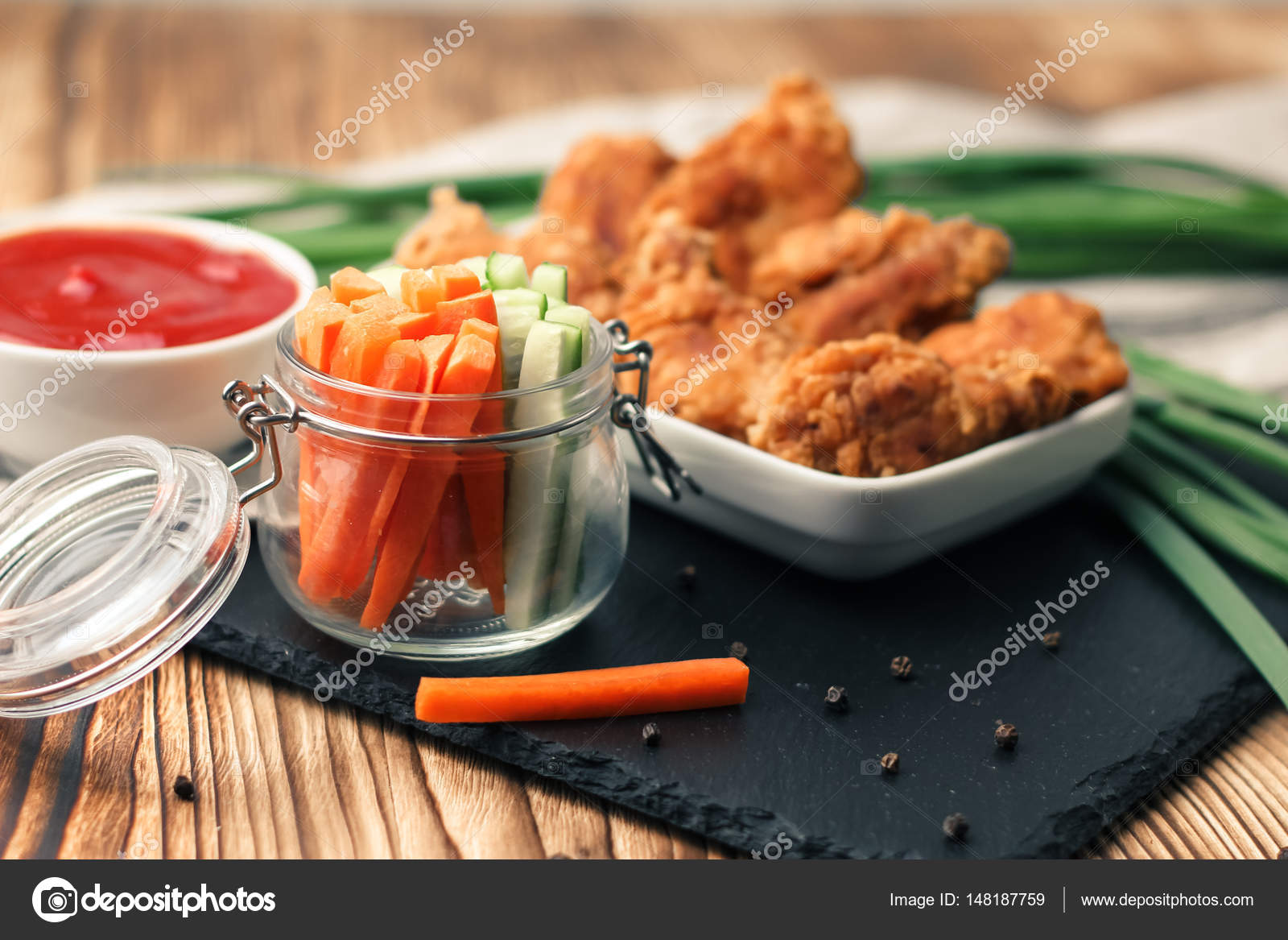 Tatlı Chilli Soslu Tavuk Kanadı Tatlı Chilli Soslu Tavuk Kanadı
