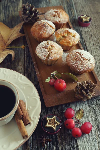 Apple muffins, cup of coffee and paradise apples — Stock Photo, Image