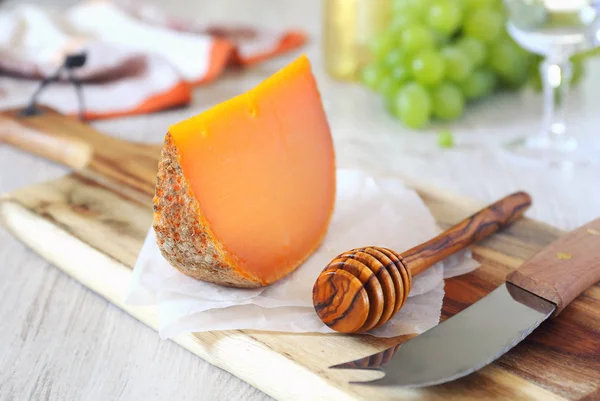 Mimolette peynir ve Yeşil üzüm