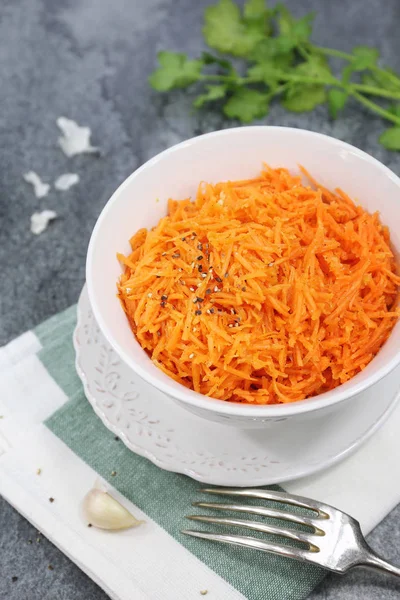 Spicy carrot salad 