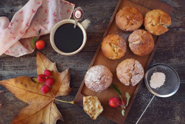 Sonbahar ruh hali: elma kek ve kahve
