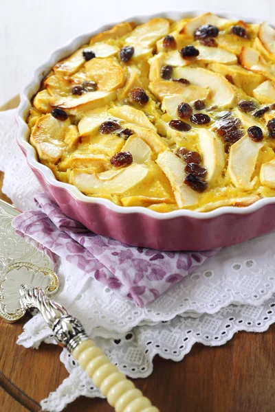 Clafoutis Apple i sultana — Zdjęcie stockowe