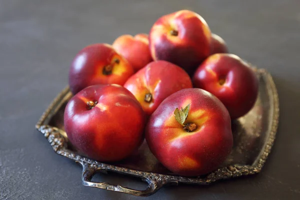 Fresh ripe nectarines — Stock Photo, Image