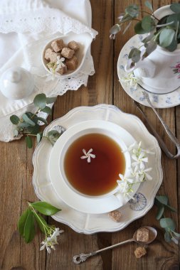 Vintage tarzı dekoratif bileşimi: romantik çay içme w