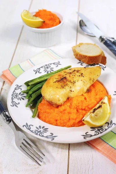 Puré de pollo asado y zanahoria — Foto de Stock