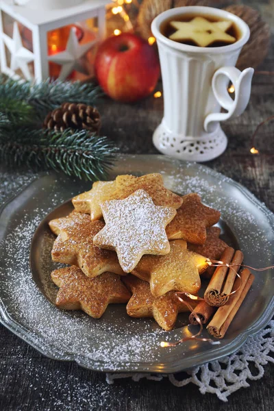 Christmas cinnamon cookies (spice-cake),  cup of tea and New Yea — Stock Photo, Image