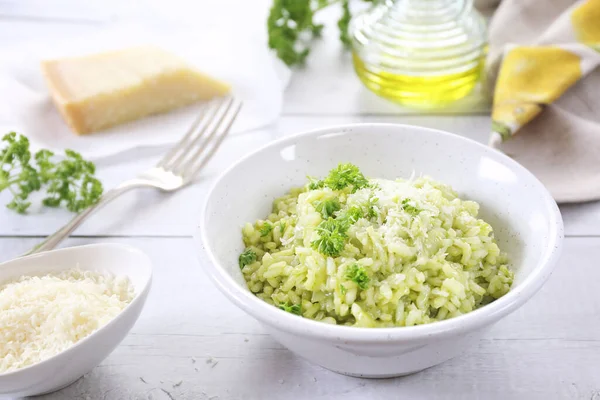 Cuisine Italienne Assiette Risotto Persil Huile Olive Fromage Parmesan Sur — Photo