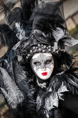 Siyah carnaval maskesi