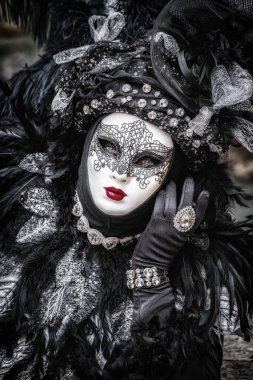 Parlak siyah carnaval maskesi