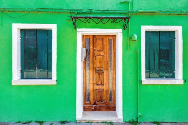 Puerta en la pared — Foto de Stock