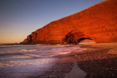 Kırmızı kemer Legzira Beach